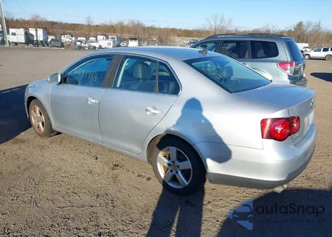 2008 Volkswagen Jetta Se/Sel из США, поврежденный, VIN 3VWRM71K78M058519